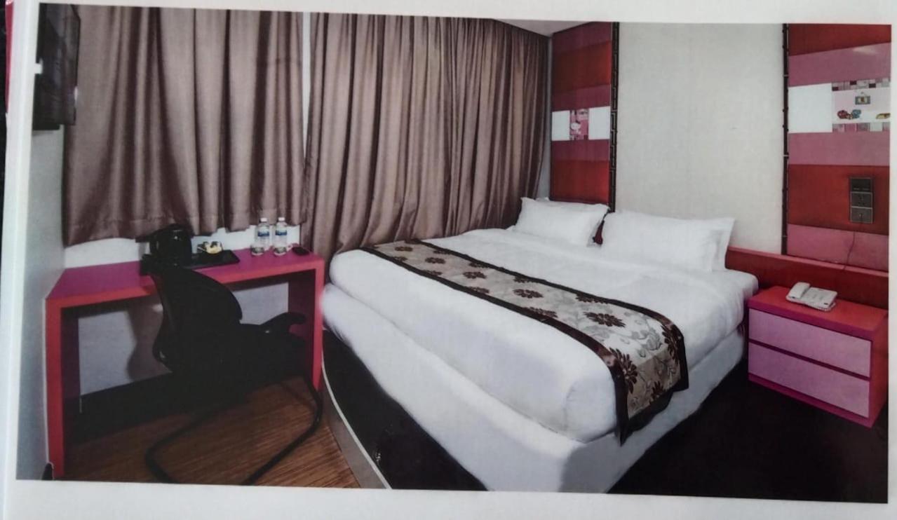 Hotel Holmes Johor Jaya Johor Bahru Eksteriør billede